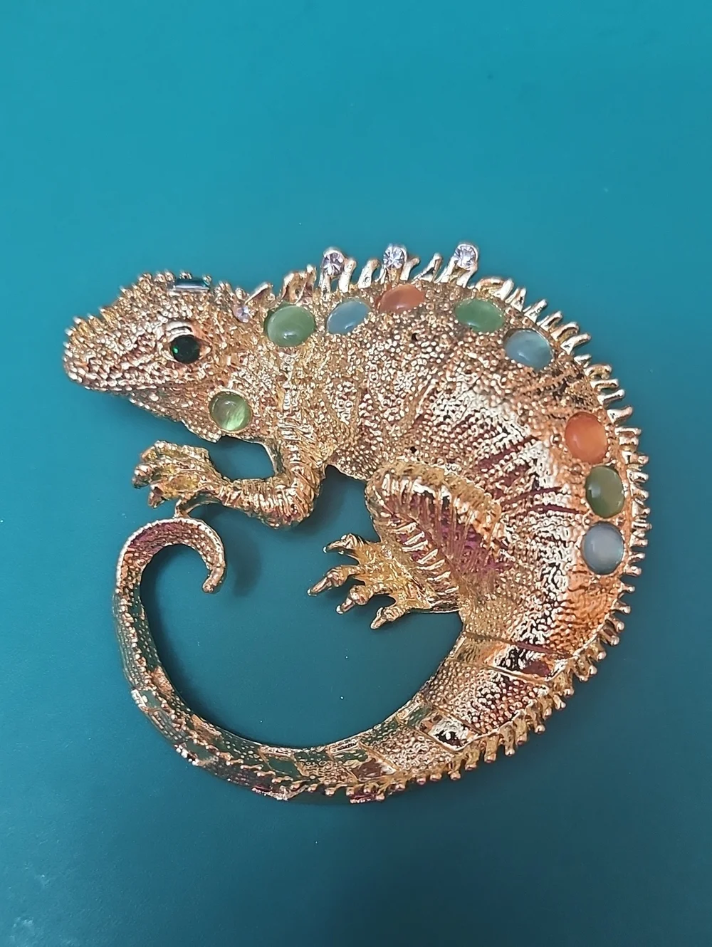 Gold-toneI Iguana  Lizard Brooch with Multicolor Cabochons